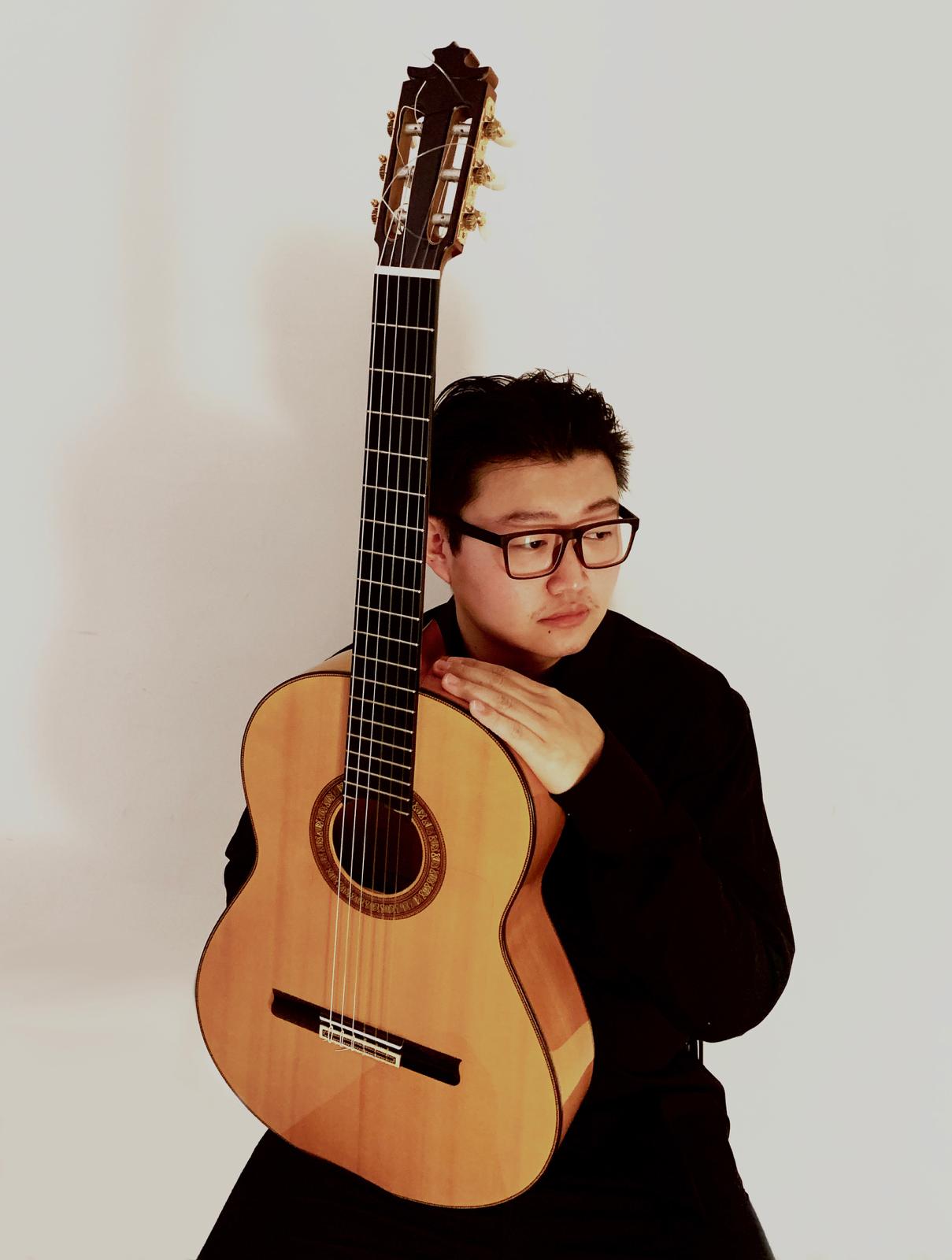 'El gitano de Pekín', el chino que cambió la ingeniería por la guitarra flamenca 'El gitano de Pekín', el chino que cambió la ingeniería por la guitarra flamenca