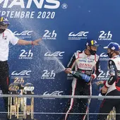 Nakajima, Buemi y Hartley (Toyota) se imponen en las 24 horas de Le Mans Nakajima, Buemi y Hartley (Toyota) se imponen en las 24 horas de Le Mans