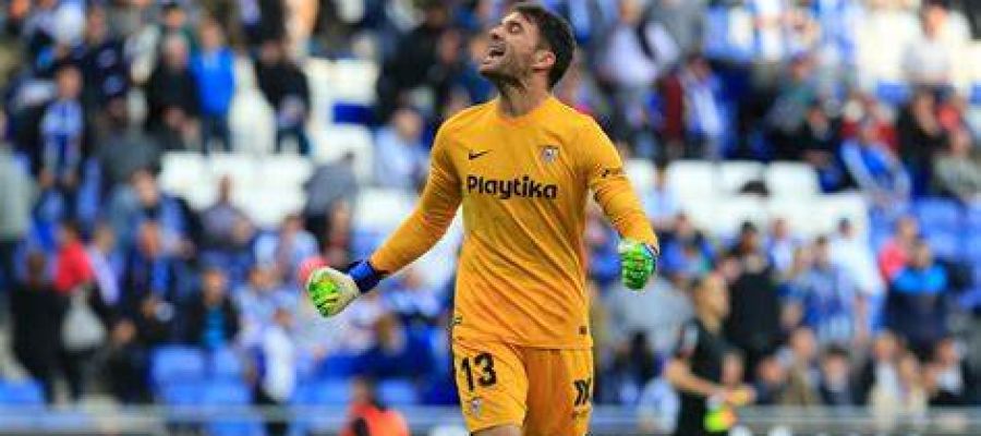 Juan Soriano, en un partido con el Sevilla. Juan Soriano, en un partido con el Sevilla.