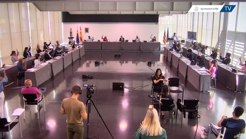 Pleno municipal del Ayuntamiento de Elche en el centro de congresos. 