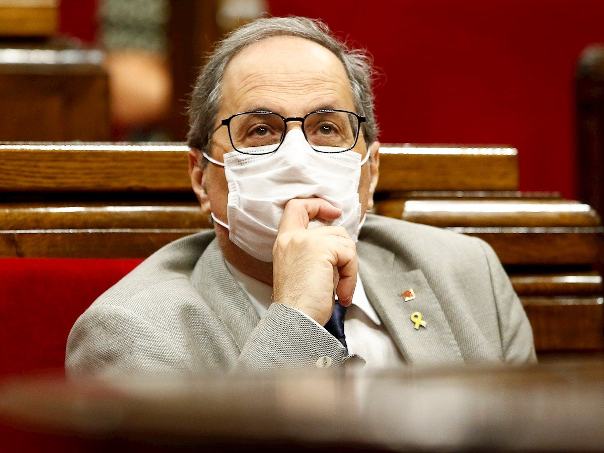 Quim Torra, condenado a otros 15 meses de inhabilitación por no retirar la pancarta sobre los presos del 'procés' Quim Torra, condenado a otros 15 meses de inhabilitación por no retirar la pancarta sobre los presos del 'procés'