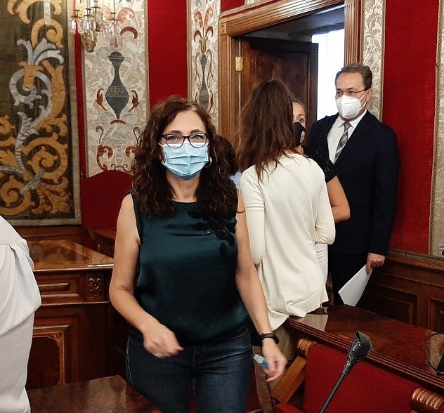 El PSOE exige soluciones a Barcala para buscar una salida a la difícil situación del ocio nocturno El PSOE exige soluciones a Barcala para buscar una salida a la difícil situación del ocio nocturno