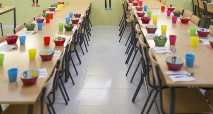 Servicio de comida para llevar para los alumnos confinados Servicio de comida para llevar para los alumnos confinados