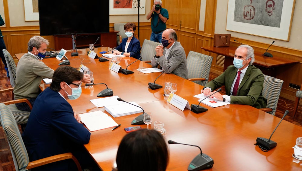 Reunión entre el ministro Salvador Illa y el consejero de Sanidad de Madrid