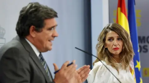 El ministro de Seguridad Social, José Luis Escrivá, y la ministra de Trabajo, Yolanda Díaz El ministro de Seguridad Social, José Luis Escrivá, y la ministra de Trabajo, Yolanda Díaz