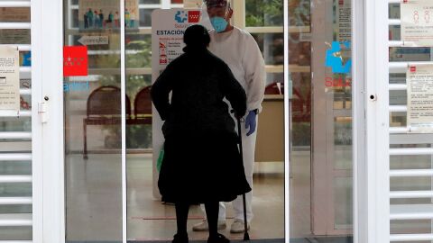 Coronavirus Espa&ntilde;a: confinamiento de Madrid, pr&oacute;rroga de los ERTE, nuevos casos y muertes, y &uacute;ltima hora de la Covid-19