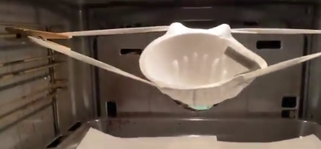 La consejería de Educación recomienda reutilizar mascarillas FFP2 desinfectándolas en el horno La consejería de Educación recomienda reutilizar mascarillas FFP2 desinfectándolas en el horno