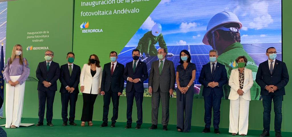 Iberdrola triplica su apuesta renovable en Andalucía que alcanzará los 3.000 MW en los próximos cinco años Iberdrola triplica su apuesta renovable en Andalucía que alcanzará los 3.000 MW en los próximos cinco años