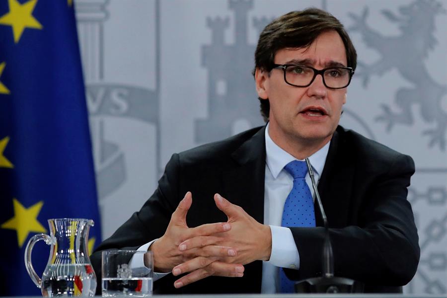 La España que madruga: Los periódicos ofrecen el parte de guerra en Madrid La España que madruga: Los periódicos ofrecen el parte de guerra en Madrid