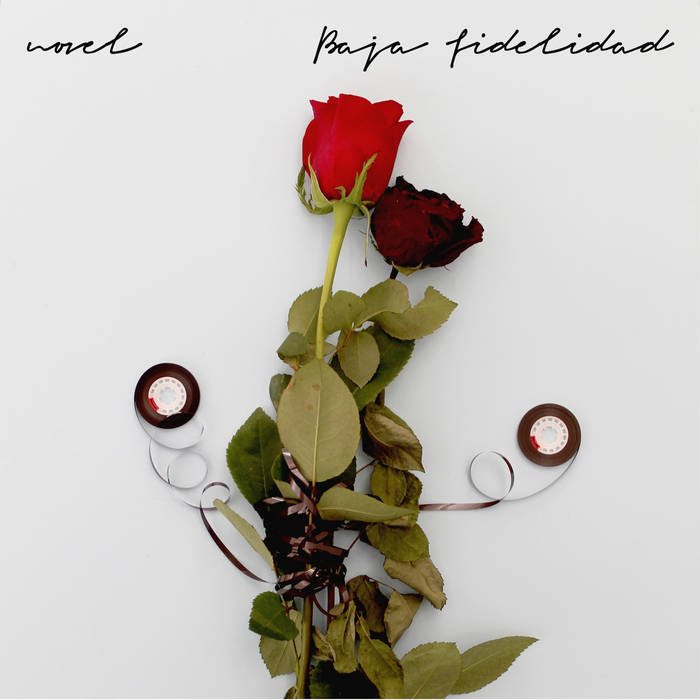 Javier Hernández, el cantautor iniestense que reivindica el casete Javier Hernández, el cantautor iniestense que reivindica el casete