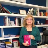 Verónica Serna, autora de "Tu arma secreta"