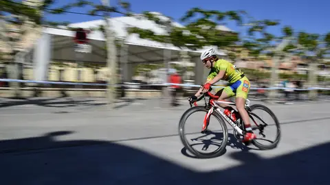Ciclista Gran Premio Macario de Ciclismo Ciclista en prueba ciclista de Alcalá de Henares