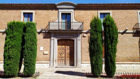 Fachada del Archivo del Movimiento Obrero