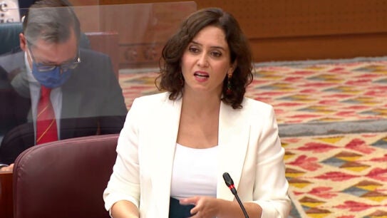 La presidenta de la Comunidad de Madrid, ,Isabel Diaz Ayuso, durante su intervenci&oacute;n en la asamblea de Madrid