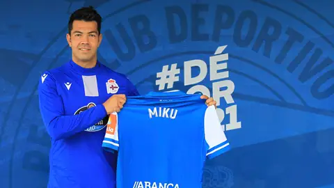 Miku Presentado como jugador del Deportivo