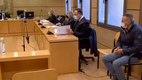 El condenado durante el juicio que se celebró en la Audiencia de Ciudad Real El condenado durante el juicio que se celebró en la Audiencia de Ciudad Real