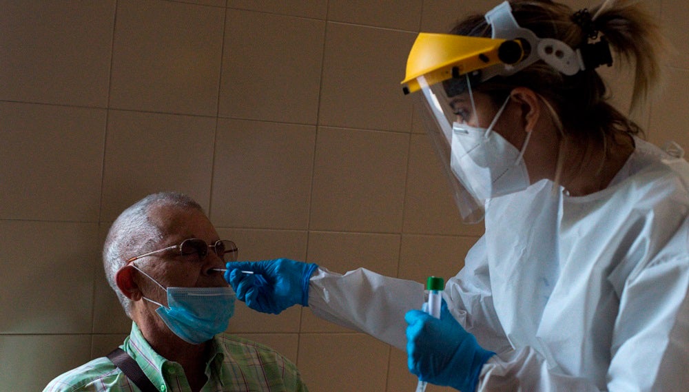 Datos del coronavirus en España: Sanidad registra 10.491 nuevos contagios y 76 muertos Datos del coronavirus en España: Sanidad registra 10.491 nuevos contagios y 76 muertos