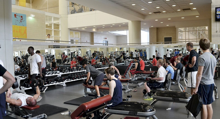 Los gimnasios ¿Lugares de ligue o para ponerse en forma? Los gimnasios ¿Lugares de ligue o para ponerse en forma?