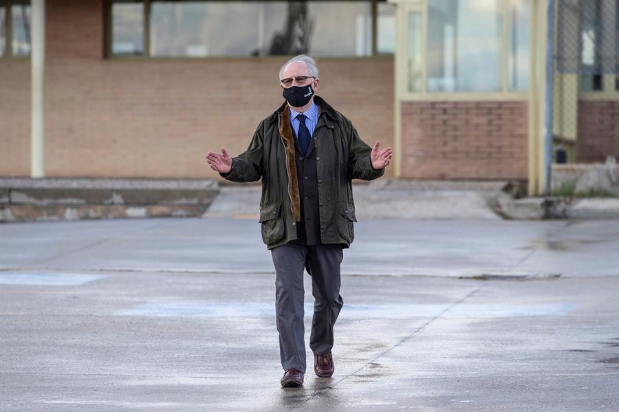 Rato sale de la cárcel y desea suerte y justicia a sus compañeros Rato sale de la cárcel y desea suerte y justicia a sus compañeros