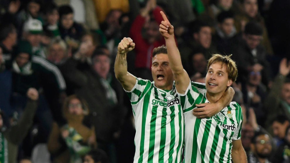 Sergio Canales: ¿Joaquín a la Selección? Es capaz de todo lo que le echen..." Sergio Canales: ¿Joaquín a la Selección? Es capaz de todo lo que le echen..."
