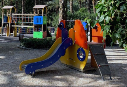 El Ayuntamiento de Elche destina 229.000 euros a la renovación de todos los juegos infantiles del Parque Municipal El Ayuntamiento de Elche destina 229.000 euros a la renovación de todos los juegos infantiles del Parque Municipal