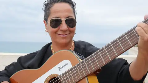 Inma Serrano, cantautora Inma Serrano, cantautora