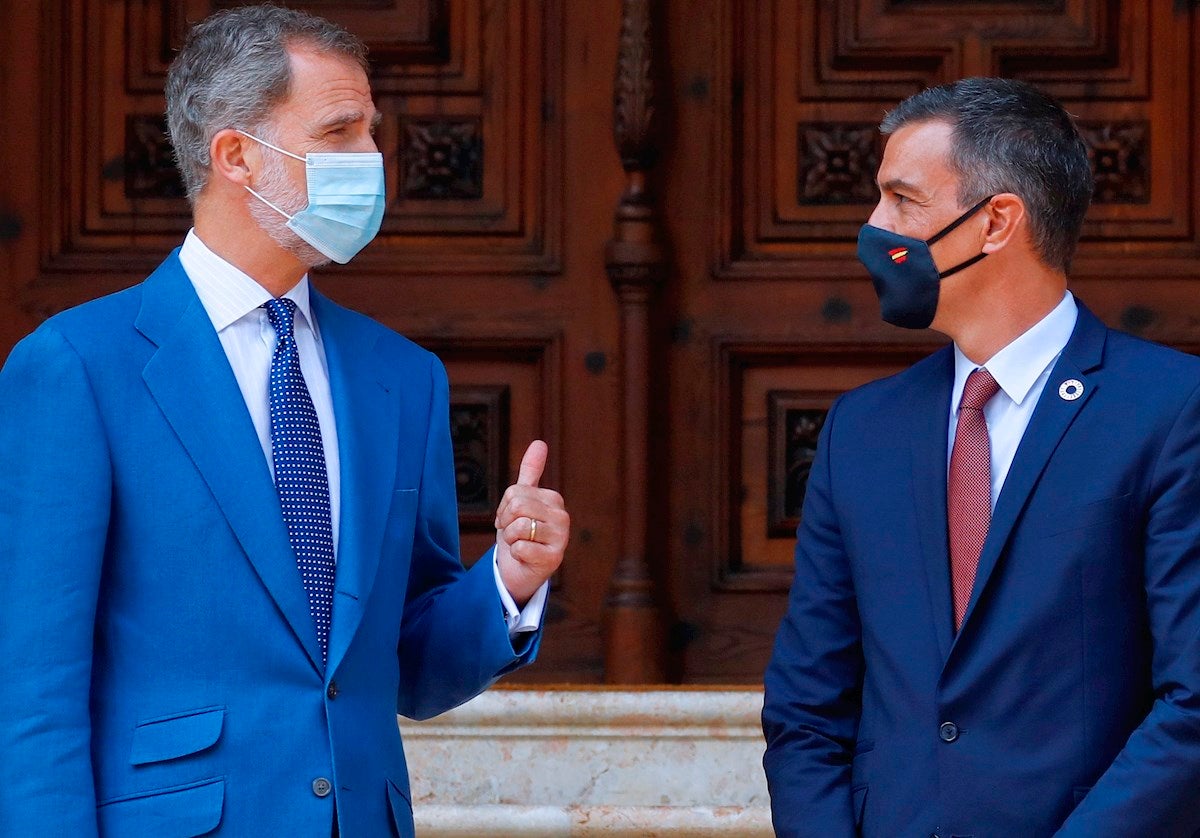 José Antonio Zarzalejos: "La relación del Rey con Pedro Sánchez no es tensa, pero tampoco cercana" José Antonio Zarzalejos: "La relación del Rey con Pedro Sánchez no es tensa, pero tampoco cercana"