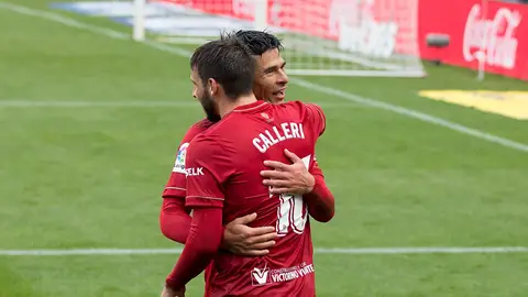 Calleri y Roncaglia Los argentinos celebran un gol de Osasuna