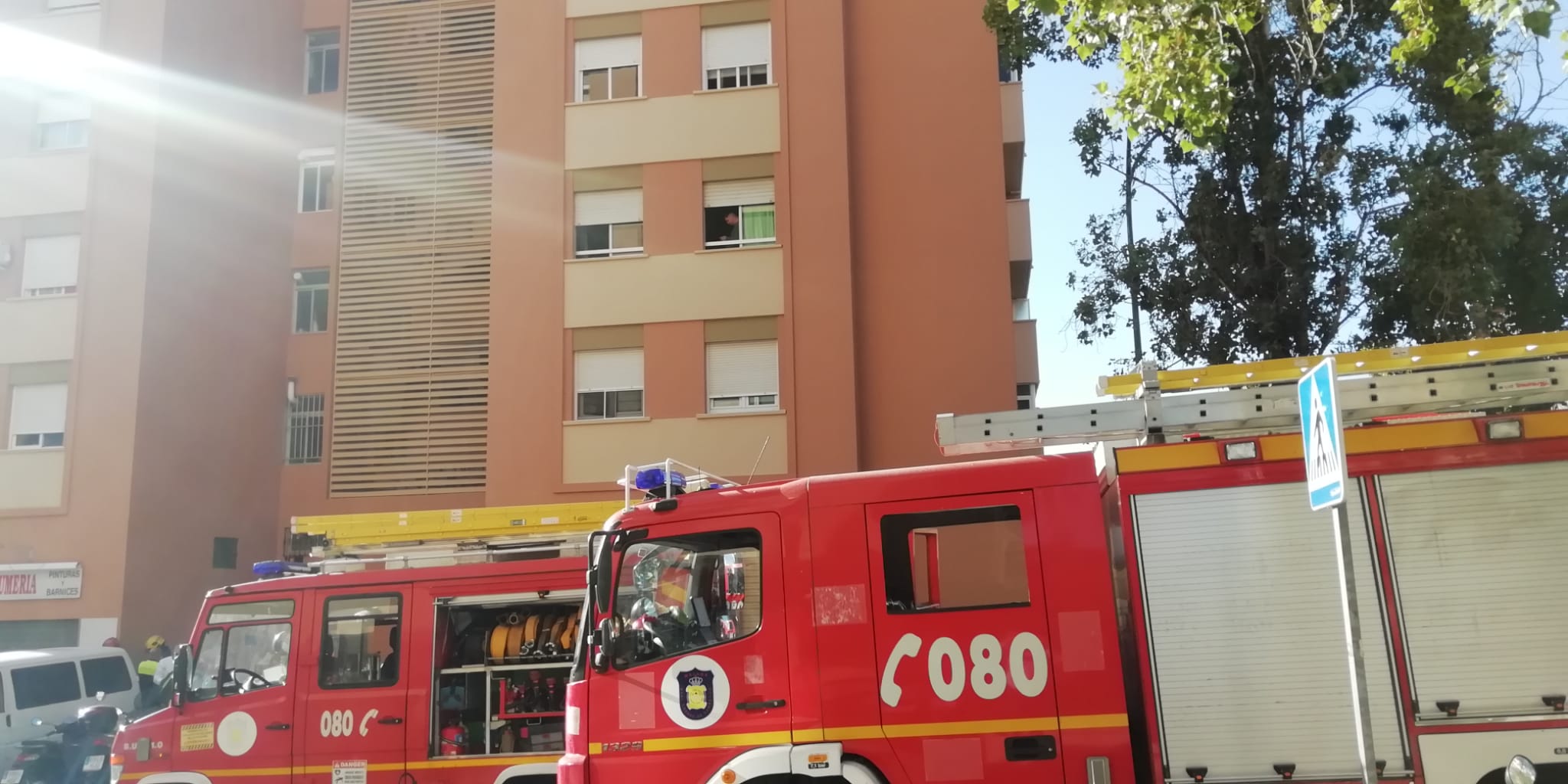 Un incendio en un cuarto de contadores deja temporalmente sin luz a 44 familias Un incendio en un cuarto de contadores deja temporalmente sin luz a 44 familias