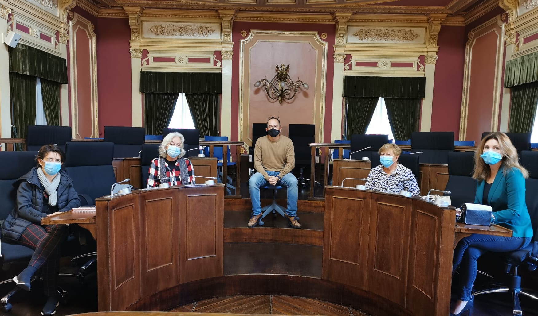 O concello de Ourense autoriza ás pulpeiras a retomar a actividade, extensivo á outros postos individuais O concello de Ourense autoriza ás pulpeiras a retomar a actividade, extensivo á outros postos individuais