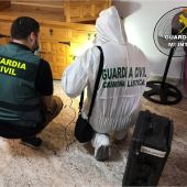 Los agentes investigan el homicidio en una vivienda de Rojales