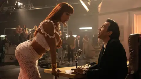 Daniela Santiago e Israel Elejalde, en una imagen promocional de la serie 'Veneno' SERIES