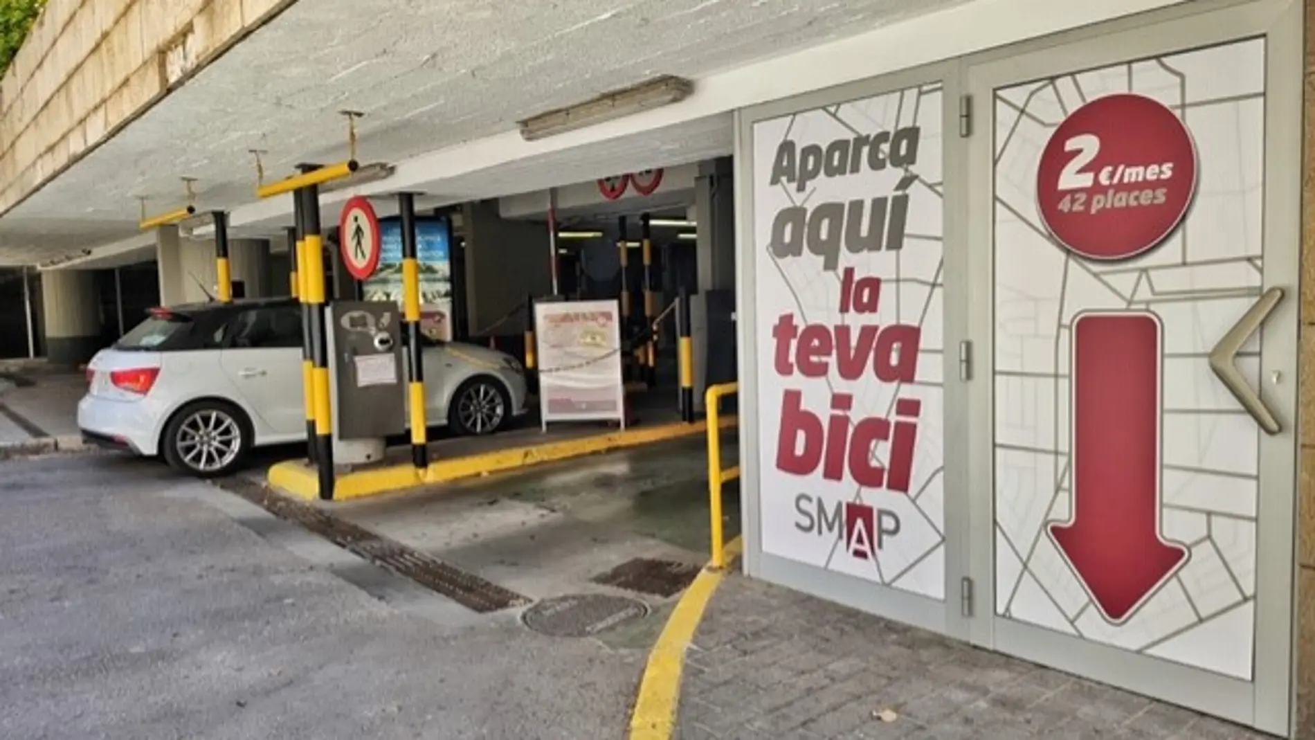 Párking de BiciPalma en Ciutat. Párking de BiciPalma en Ciutat.