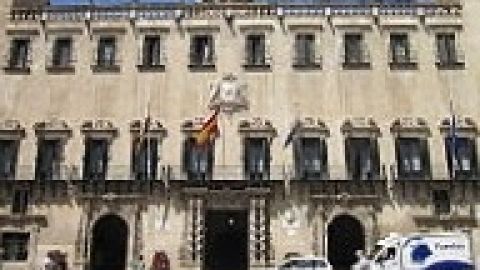 Fachada del Edificio Barroco del Ayuntamiento de Alicante