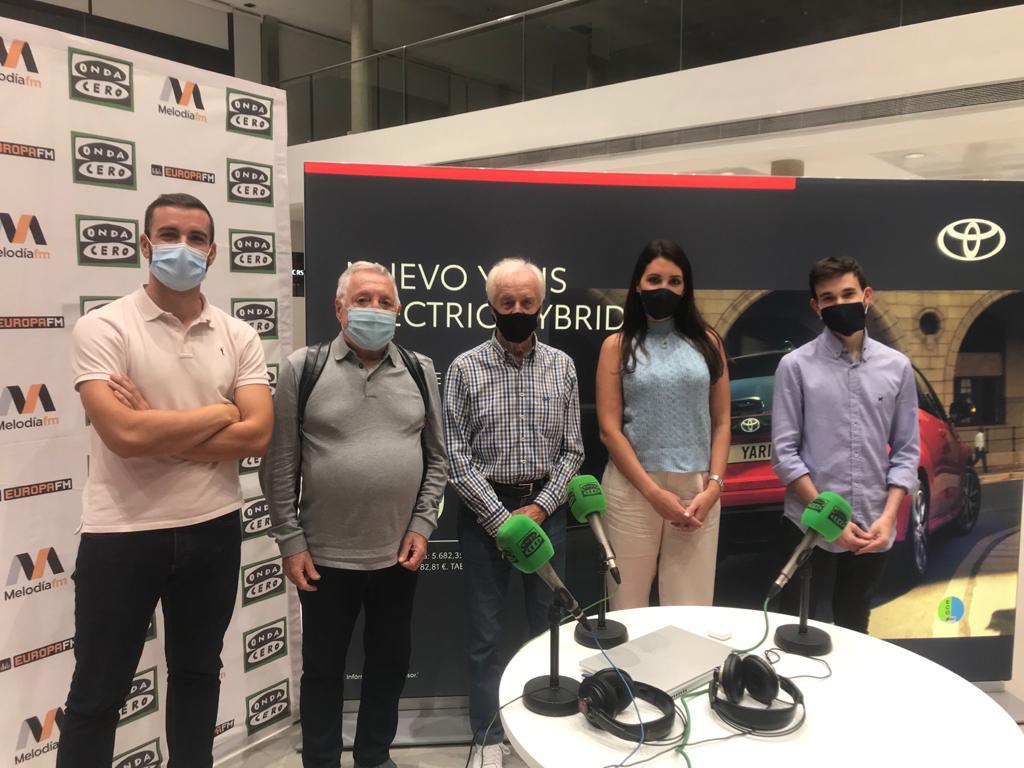 Conocemos las nuestras instalaciones de Toyota Elche junto a Lico y Maruenda Conocemos las nuestras instalaciones de Toyota Elche junto a Lico y Maruenda