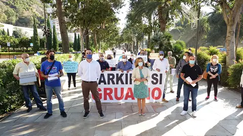 Begoña Medina La viceportavoz socialista en el Ayuntamiento de Málaga se reunió este jueves con vecinos de la barriada malagueña de La Princesa