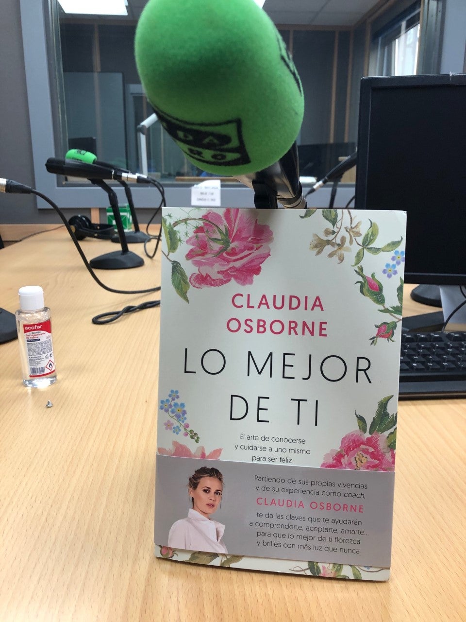 La escritora y coach Claudia Osborne presenta su libro "Lo mejor de tí" La escritora y coach Claudia Osborne presenta su libro "Lo mejor de tí"