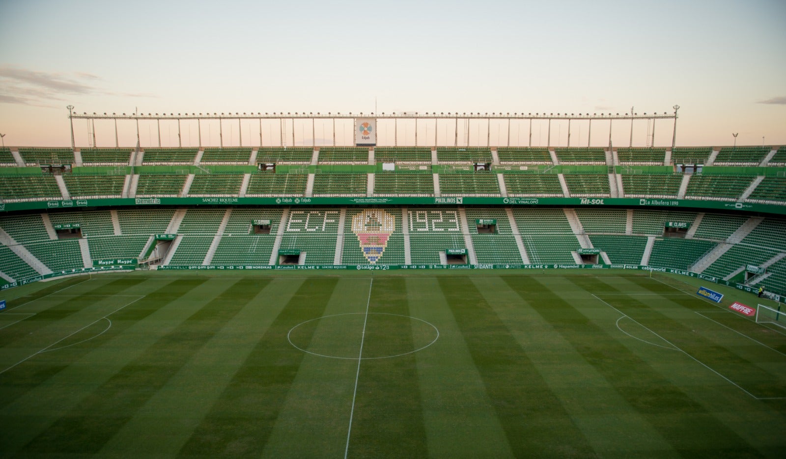 La plantilla del Elche se repite las pruebas del COVID y da negativo La plantilla del Elche se repite las pruebas del COVID y da negativo
