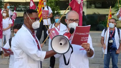 Representants del sindicat Metges de Catalunya durant la protesta del passat mes de setembre. Representants del sindicat Metges de Catalunya durant la protesta del passat mes de setembre.
