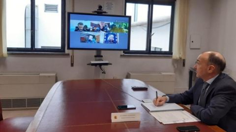 Subdelegado del Gobierno en Zaragoza, Fernando Beltr&aacute;n, en una reuni&oacute;n