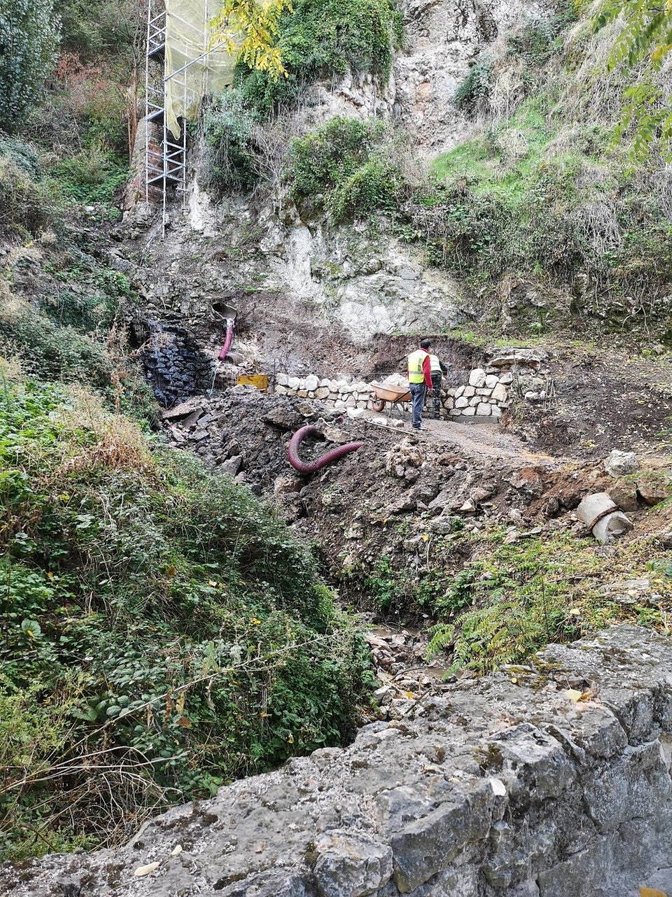 Renuevan los colectores que vierten aguas fecales al río Júcar Renuevan los colectores que vierten aguas fecales al río Júcar