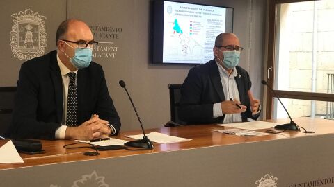 Los concejales Manuel Villar y Jos&eacute; Ram&oacute;n Gonz&aacute;lez