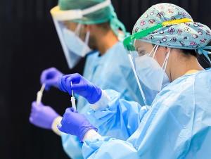 El número de contagios tiende a la baja en el Departamento de Torrevieja y sube en el de Orihuela El número de contagios tiende a la baja en el Departamento de Torrevieja y sube en el de Orihuela