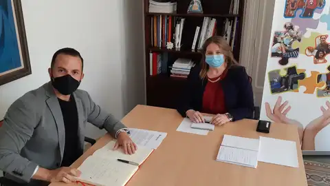 Rafa Mas, de Compromís, y Julia Llopis, del PP Rafa Mas, de Compromís, y Julia Llopis, del PP