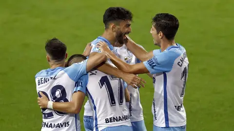 Un momento de la celebración del gol de Juande. Málaga-Sporting