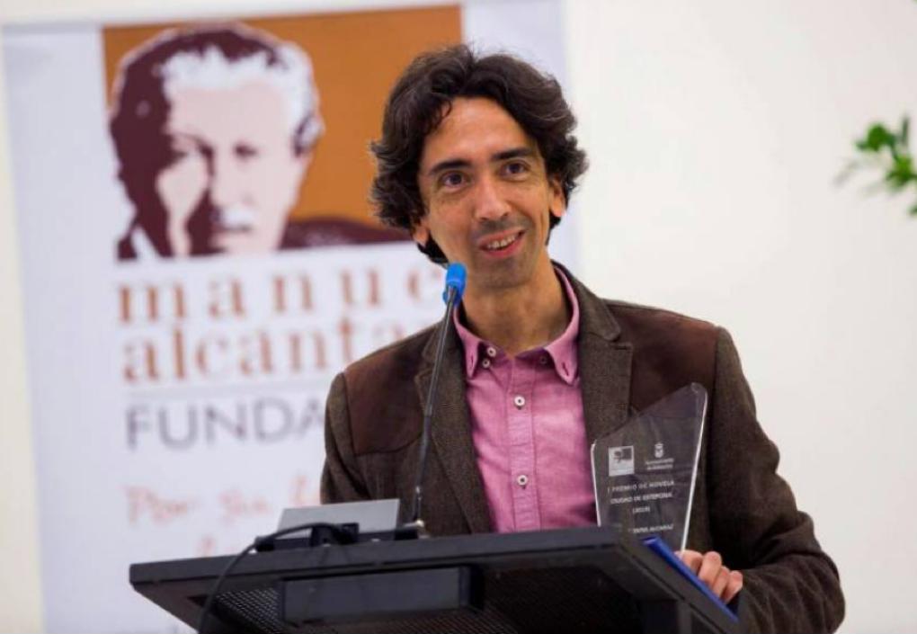‘Tumbas de Agua’, la obra de Miguel Tapias, se alza con el galardón literario ‘Tumbas de Agua’, la obra de Miguel Tapias, se alza con el galardón literario