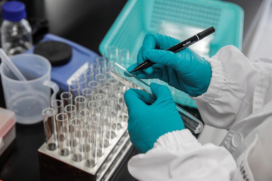 La España que madruga: La vacuna de Pfizer contra el coronavirus, en portadas La España que madruga: La vacuna de Pfizer contra el coronavirus, en portadas