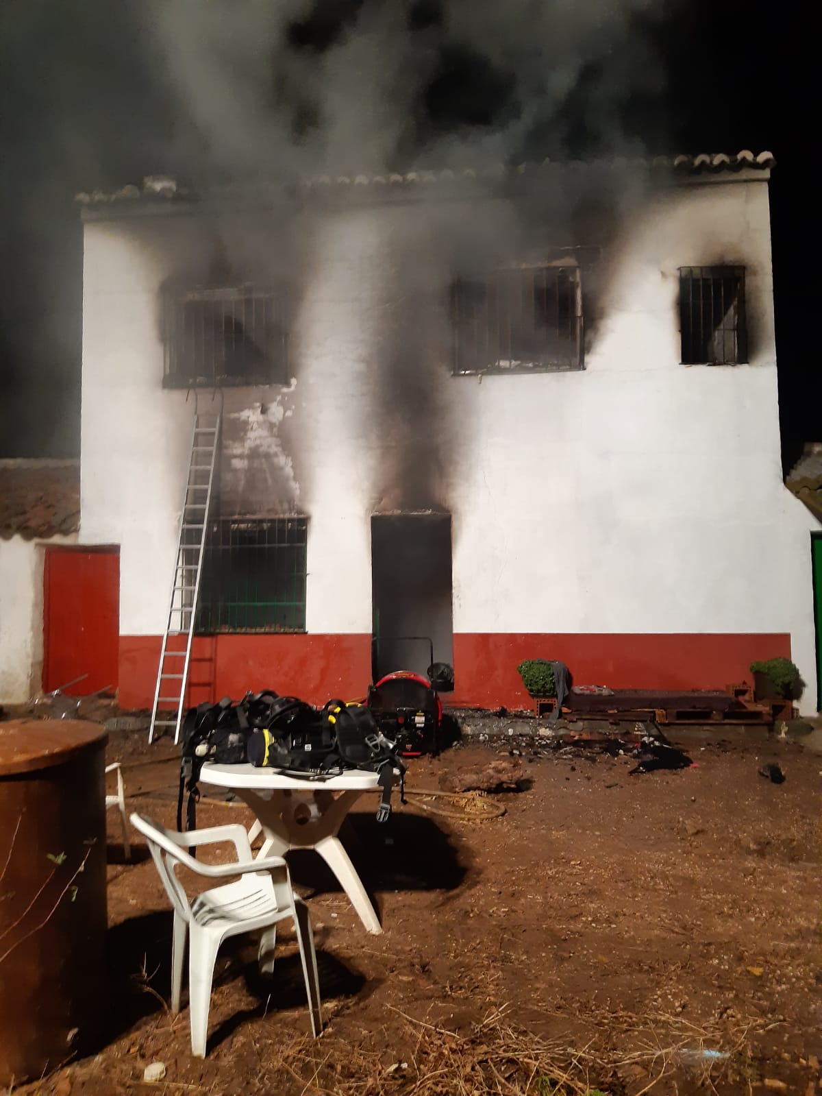 Un hombre de 51 años pierde la vida tras incendiarse la vivienda que habitaba en Torrenueva Un hombre de 51 años pierde la vida tras incendiarse la vivienda que habitaba en Torrenueva