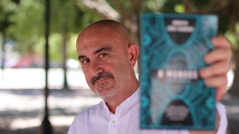Roberto L&oacute;pez-Herrero, autor de &lsquo;N-Mundos&rsquo;