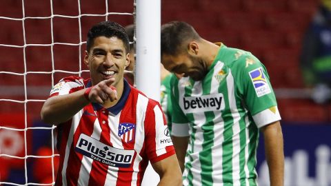 Luis Su&aacute;rez celebra un gol con el Atl&eacute;tico